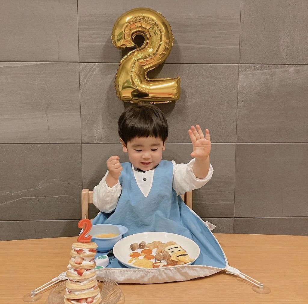 楽天市場】【選べる特典付】SAMOE サモエ お食事エプロン 袖付き
